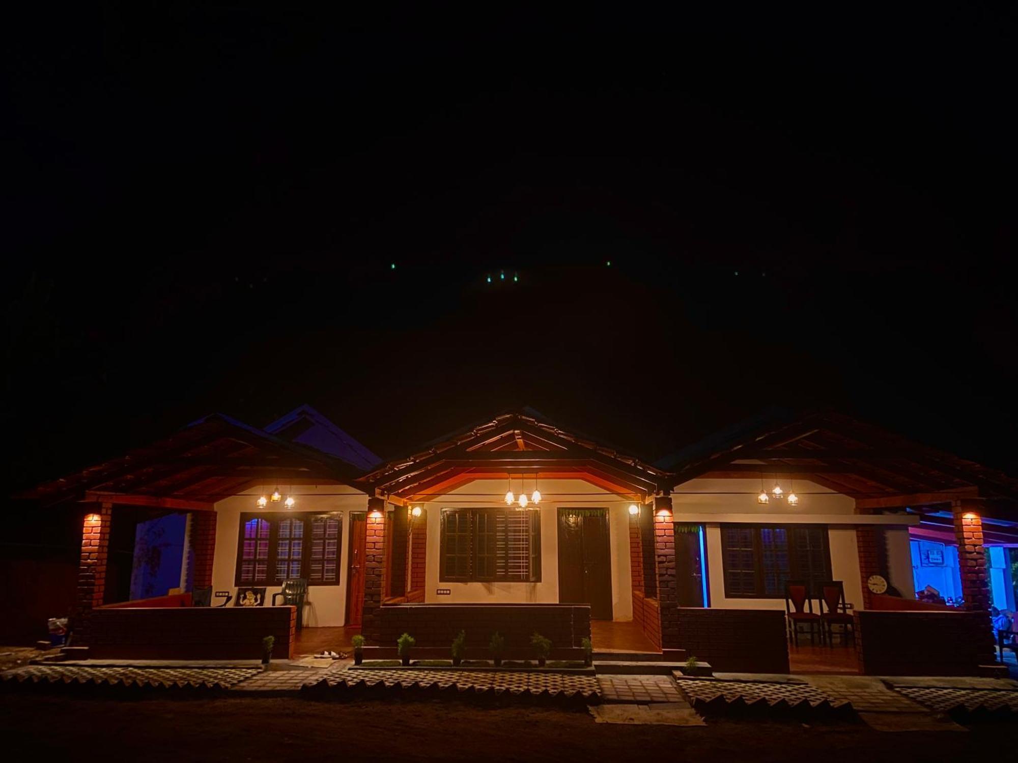Koodige Stays Mudigere ภายนอก รูปภาพ